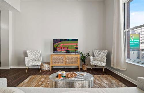 Skyloft Condo - Walk To Stadiums - City Views - Foto 4