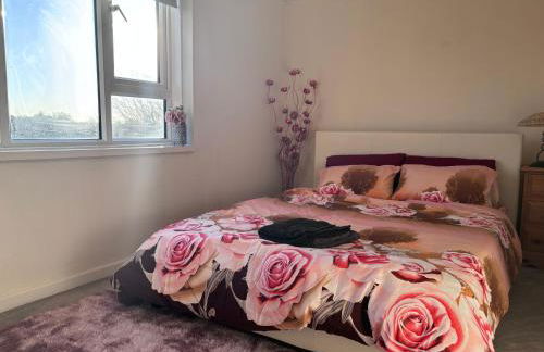 Spacious 2-bed Apartment in Hornchurch - Foto 21