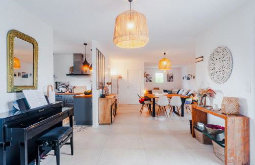 "LA VILLA DES HAUTES MERS" Villa 4 étoiles, 10 personnes, piscine privée chauffée, parc arboré, proche plage et marais - Foto 10