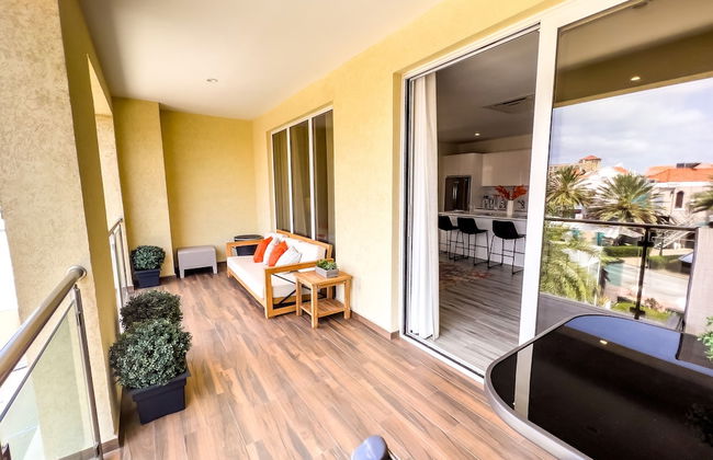 Luxury 2-bedroom Condo Right on the Strip in Palm Beach - Foto 39