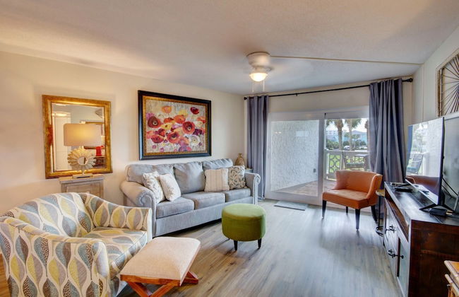 224 El Matador 1 Bedroom Condo by RedAwning - Photo 1