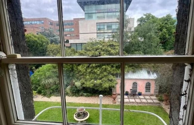 Burlington Townhouse - Photo 3