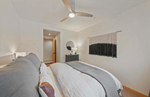 Mountain Retreat - Sleeps 7 - Canoe - Fireplace - Foto 35