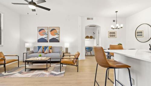 CozySuites Glendale by the stadium with pool 13 - Foto 4