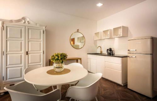 goldfinger + suites - Photo 70