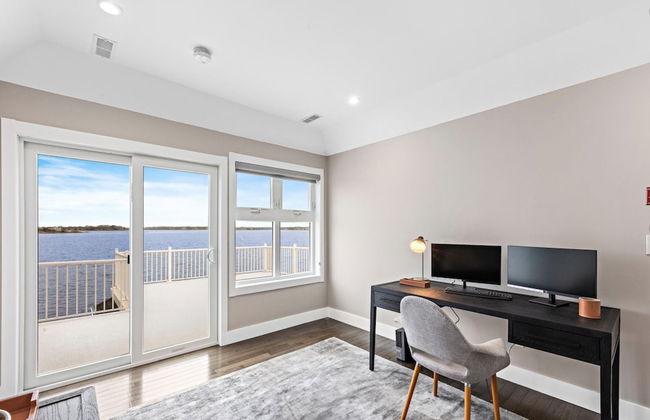 Monmouth Beach 4BR Villa on the Water - Foto 70