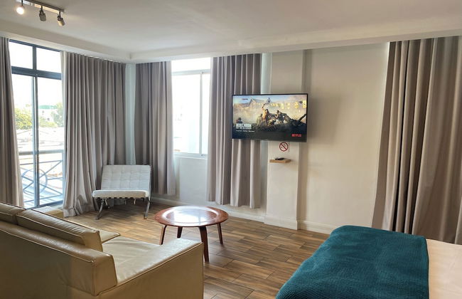 Urban Oasis at The Square - Photo 41