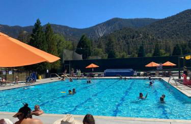 Stunning Cabin with Indoor Jacuzzi Ideal for a Weekend Getaway from Los Angeles - Foto 47