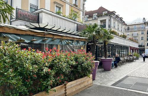 Sweet and comfy in Hyper City center with Netflix, Prime and Disney Plus included - Foto 29