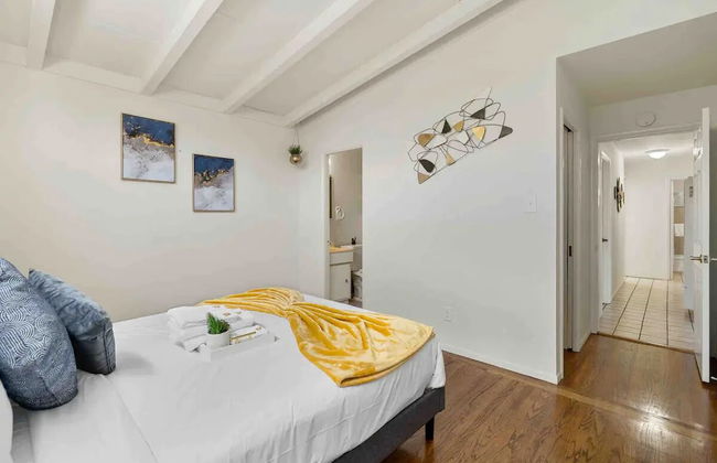 Mid Century Garden View Home Parking - Foto 3