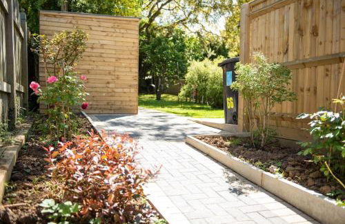 Walnut Flats-F2, 3-Bedroom with Garden & Patio - AC, Parking, Netflix, WIFI - Close to Oxford, Bicester & Blenheim Palace - Foto 23