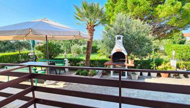 Apartment Milada - Photo 3, Garden view