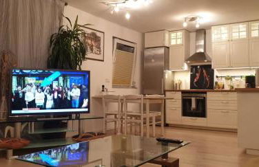 Bright by Trade Fair ICM 15 min direct to City Center 2-BedRoom full 2-BathRoom, free Parking, Balcony, Family and Business friendly - Foto 36