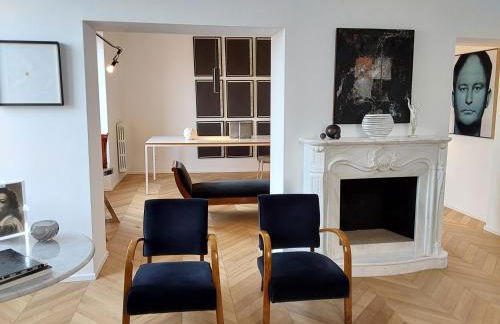 LESS IS MORE - Foto 2