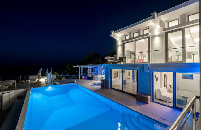 Icarus Luxury Beachfront Villa - Foto 36