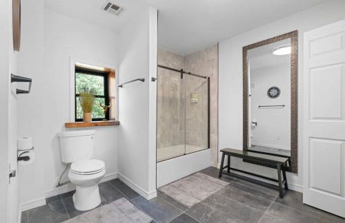 Twisted Tree with Arkansas River Views and Hot Tub - Foto 16