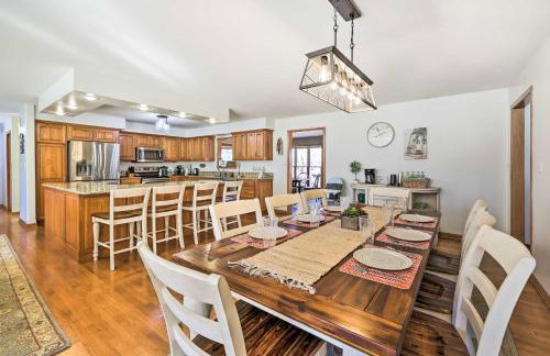 Hot Tub and Shared Dock Lakefront Grove House - Foto 10