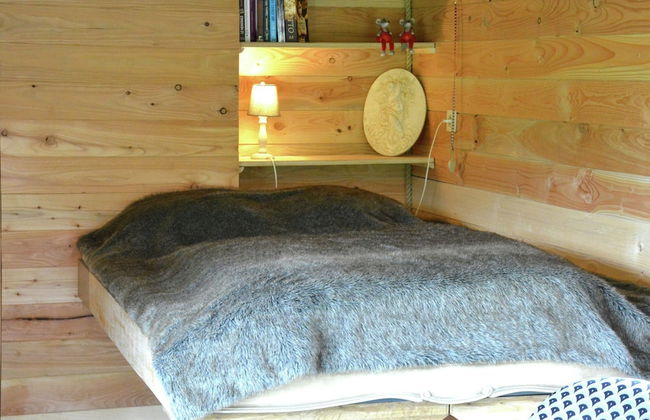 Cozy Mobile Home in Vresse-sur-semois With Terrace - Foto 2