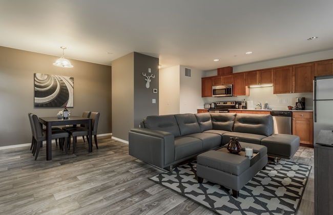 Domicile Suites at Elliott Bayview - Photo 17