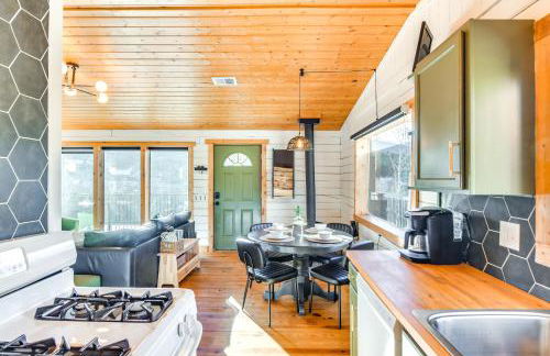 Mtn-View Haven with Hot Tub 9 Mi to Dtwn Bailey - Foto 8