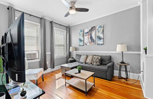 Spacious apartments near Ashmont - Photo 1