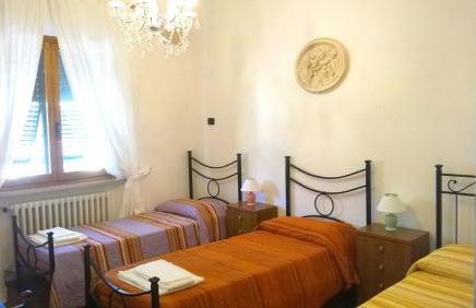 Villa In Lucca Placed in a Residential Area, all Services Nearby - Foto 21