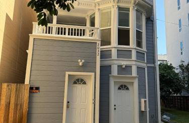 Amazing, Sunny, and Spacious! Steps to Campus! - Photo 32