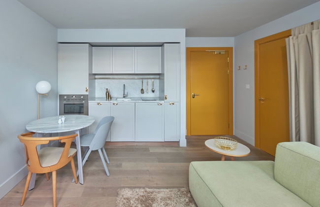 Eden Locke - Photo 48