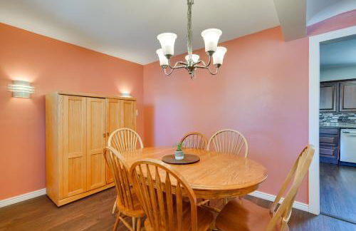 Pueblo House by Riverwalk, 2 Miles to Fairgrounds! - Foto 10