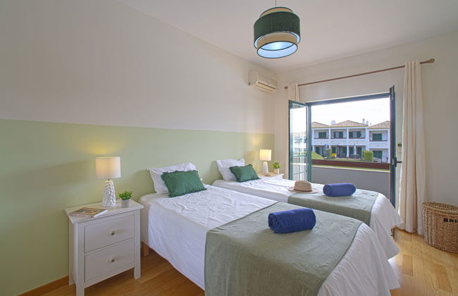 3 bedroom House in Albufeira with swimming pool and garden - Photo 17