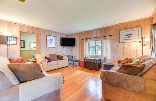 Waterfront Grapeview Escape w/ Boat Dock & Views! - Foto 5