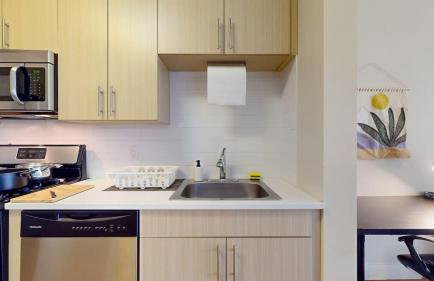 Modern Comforts Free Gym Access - Foto 26