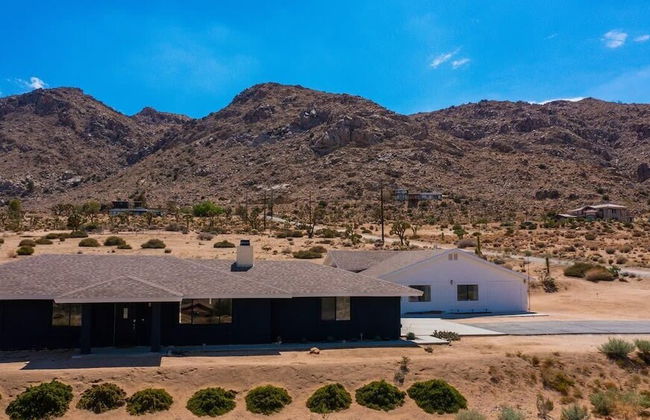 @ Marbella Lane - Zen-like Ambiance 3BR Home in JT - Photo 31