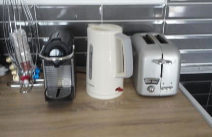 10km to Disneyland - Terrace Parking & Sleeps 4 - Foto 13