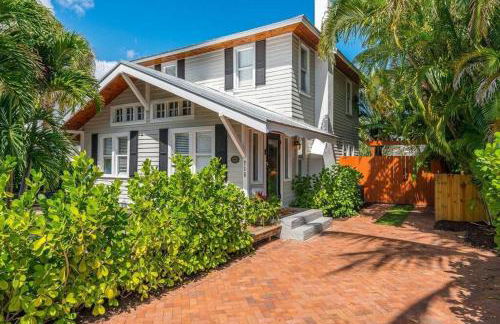 Tropical Estate w/ Guesthouse & Pool. Sleeps 8! - Foto 47