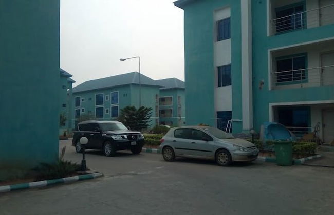 Heroes Luxury Apartments and Suites - Foto 37