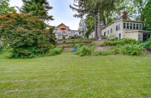 Steps to Downtown Stockbridge Home with Patio! - Foto 26