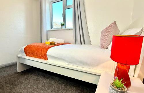 3-Bedroom spacious House, Private garden, Prime location, WiFi, Netflix - Foto 28