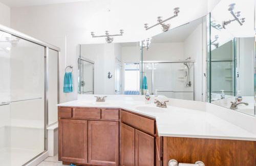 Island Life! Amazing Balcony-Views-Pool and Patio - Foto 22