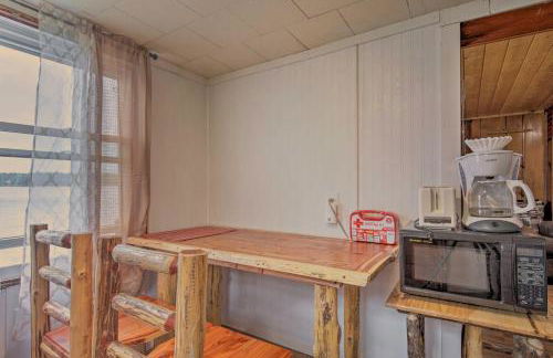 Lakefront Minocqua Cabin with Dock and Fire Pit! - Foto 10