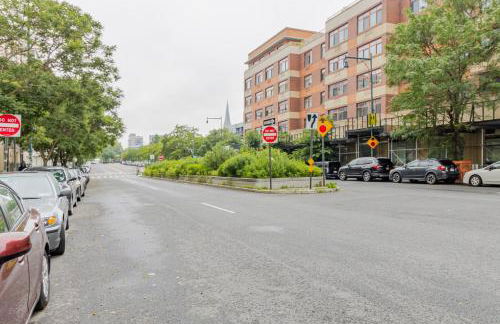 Blueground LIC pool wd nr Gantry Park NYC-1845 - Foto 30