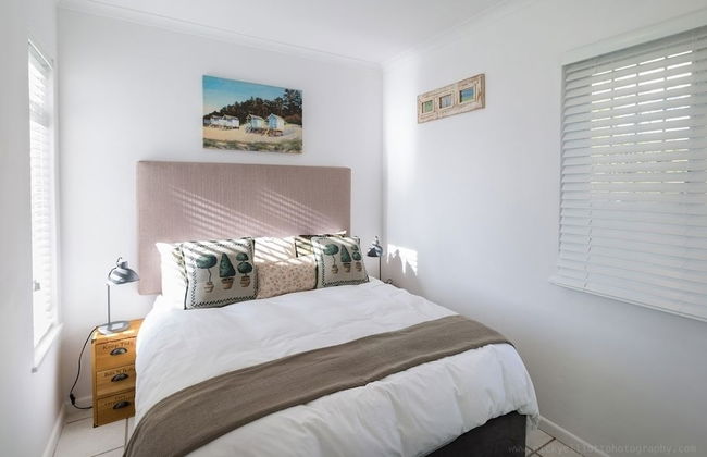 Watercolours Studios - Photo 2