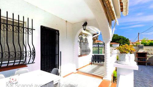 Villa familiale piscine privée et jardin à 1 kilometre de la plage Clim barbecue wifi - Foto 3