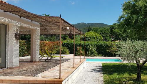 Studio indépendant à la Villa Garlaban 3 étoiles - Foto 3, Garden, Garden view