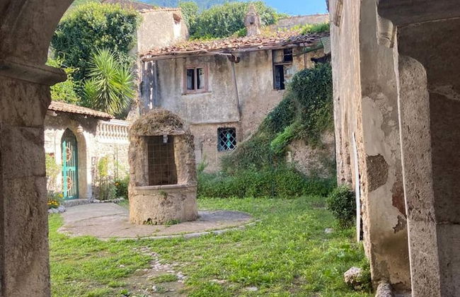 - The Artist Village - Photo 18