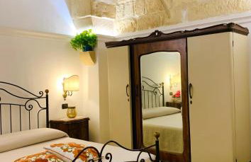 Saraceni Guest House - Lecce Centro Storico - Photo 23