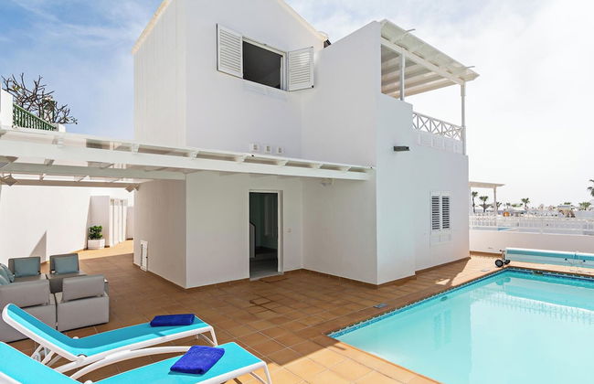 3 Bed Villa - Pool, Patio, Outdoor Dining Terrace - Photo 18