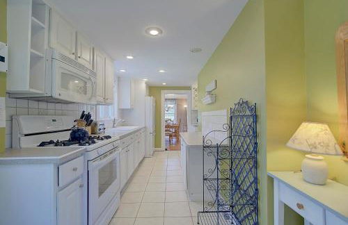 Large Deck Fire Pit Dog Friendly Near Beach - Sleeps 10 - Foto 9