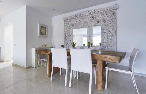 Rent Your Luxury 5 Bedroom Villa, Ibiza Villa 1009 - Foto 10