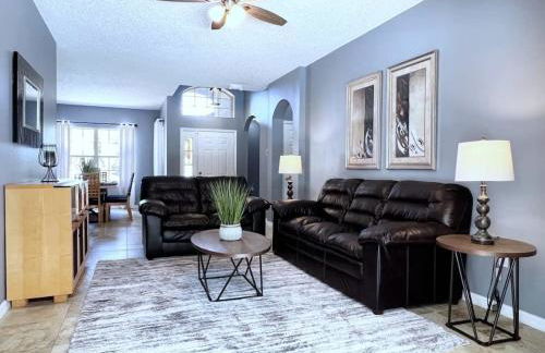 Lovely 4 Bed 3 Bath Pool Home With Spa-5330cvl 4 Bedroom Home by RedAwning - Foto 9